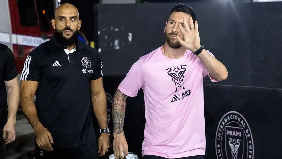 إيقاف حارس ميسي الشخصي عن بطولة كأس الدوريات.. أعرف السبب