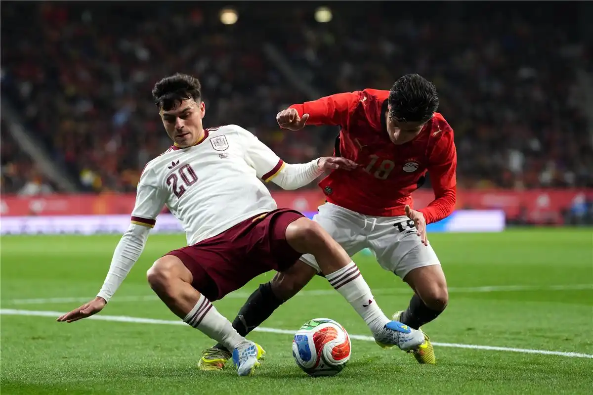 إسبانيا تتعثر أمام مصر .. كيف علقت الصحف العالمية على ودية الفراعنة؟